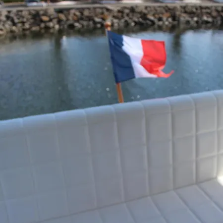 Botel Lovers Boat Aloha Ii